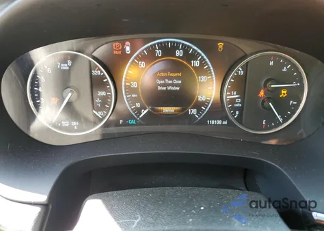 2017 Buick Lacrosse Essence z USA, uszkodzony, nr VIN 1G4ZP5SS5HU175410